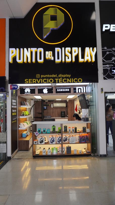 Punto del Display Madrigal # 2 | Centro Comercial Monterrey Medellín