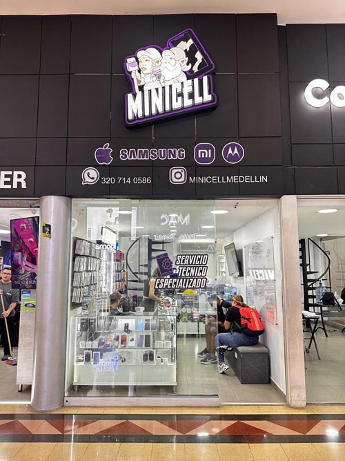 Minicell | Centro Comercial Monterrey Medellín