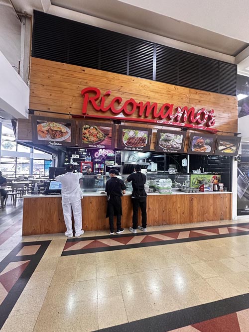 Ricomamos | Centro Comercial Monterrey Medellín