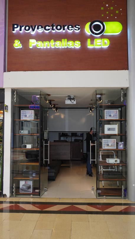 Proyectores y Pantallas Led S.A.S | Centro Comercial Monterrey Medellín