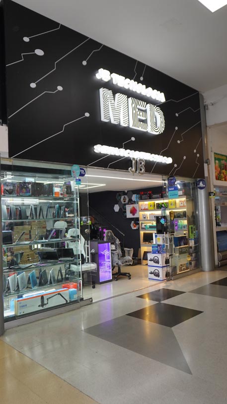JB Tecnología MED | Centro Comercial Monterrey Medellín