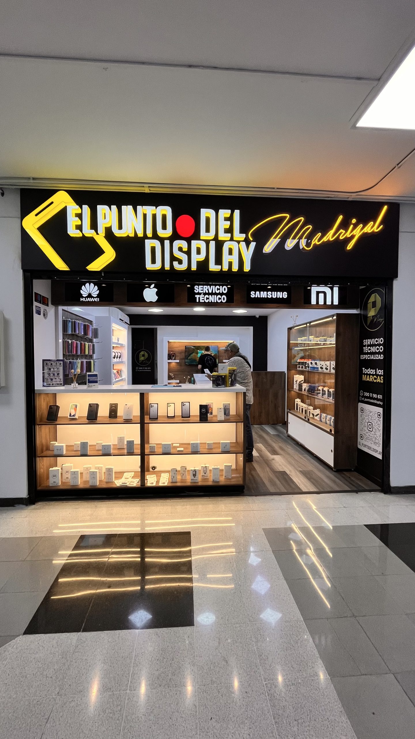 Clínica del Display Madrigal | Centro Comercial Monterrey Medellín