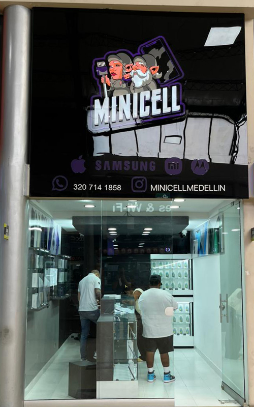 Minicell | Centro Comercial Monterrey Medellín
