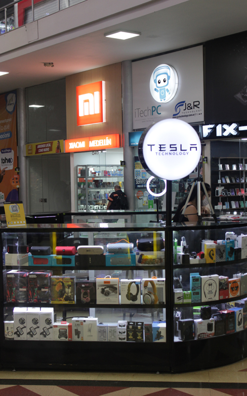 Tesla Tecnology | Centro Comercial Monterrey Medellín